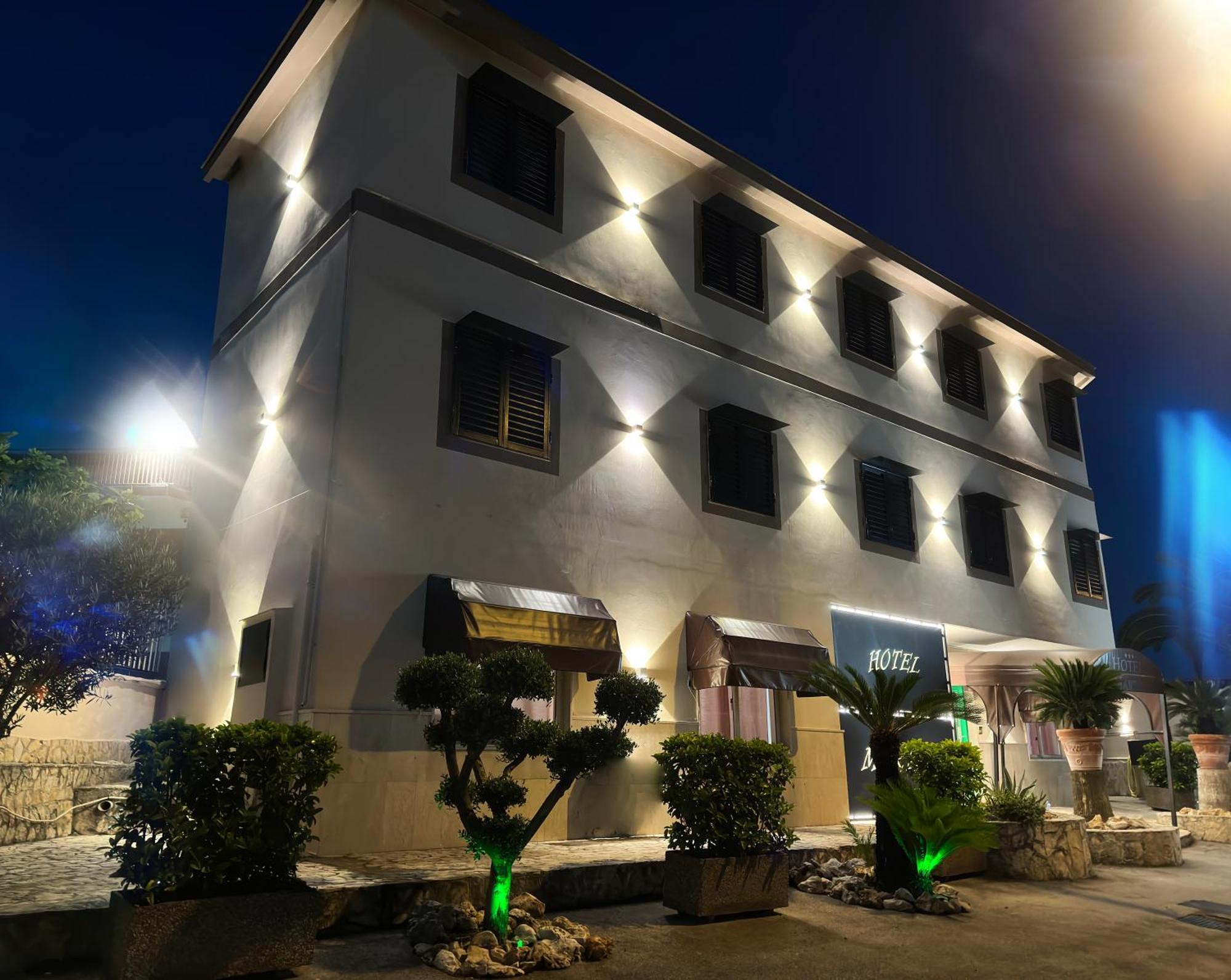 Hotel Martini Casavatore Exterior foto