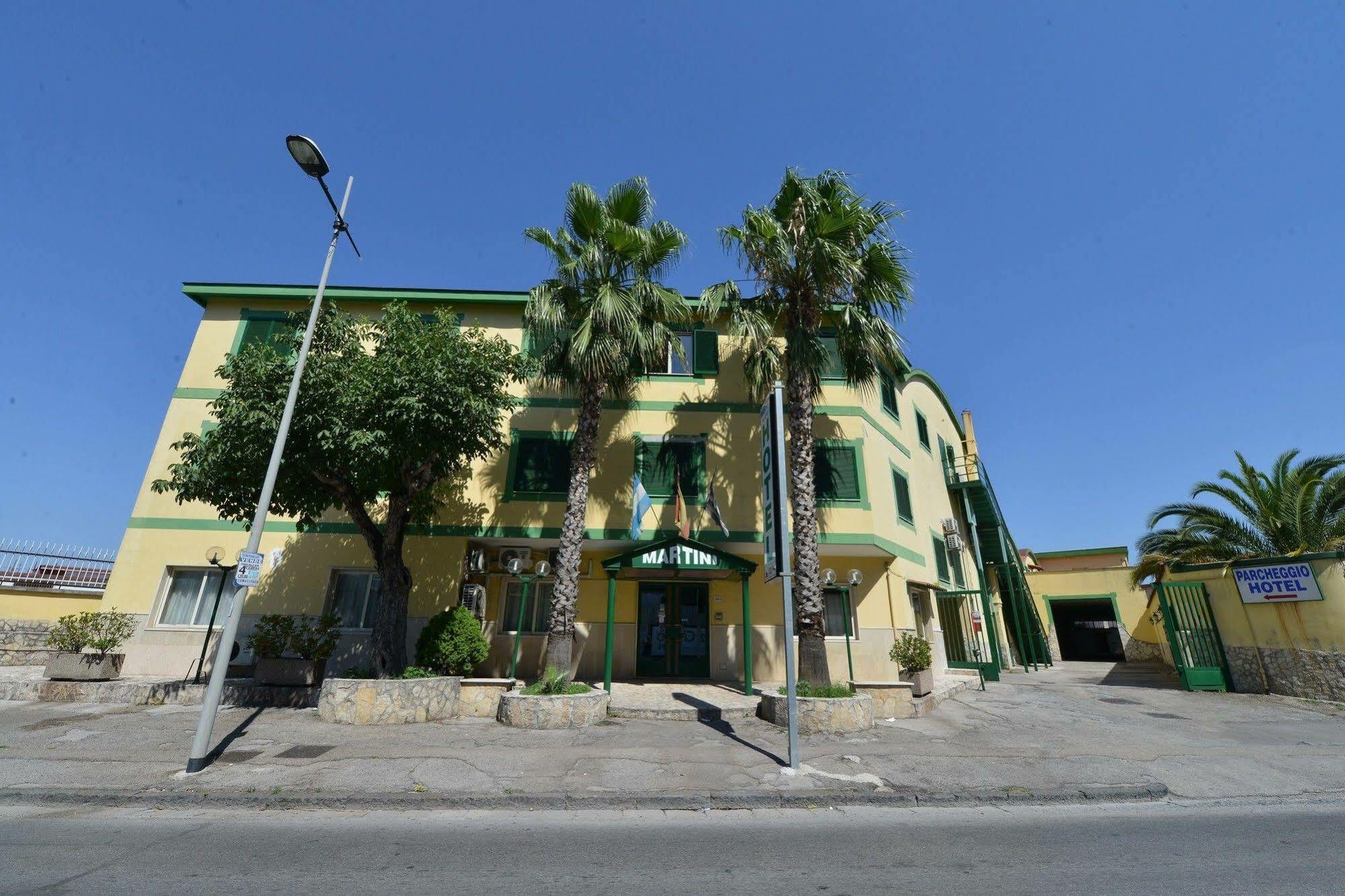 Hotel Martini Casavatore Exterior foto