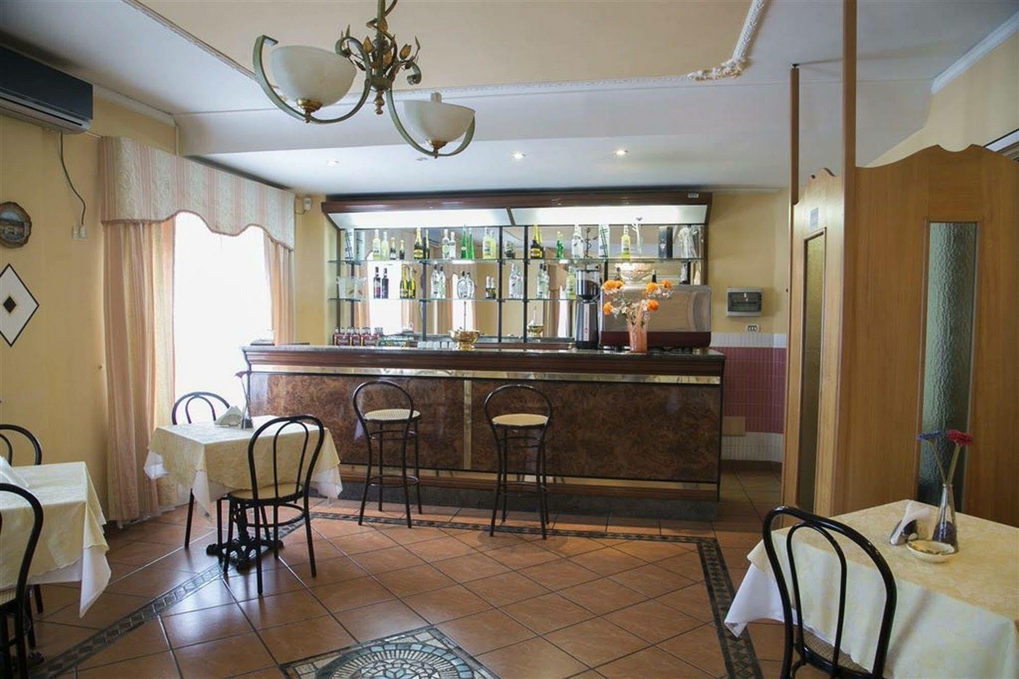 Hotel Martini Casavatore Exterior foto